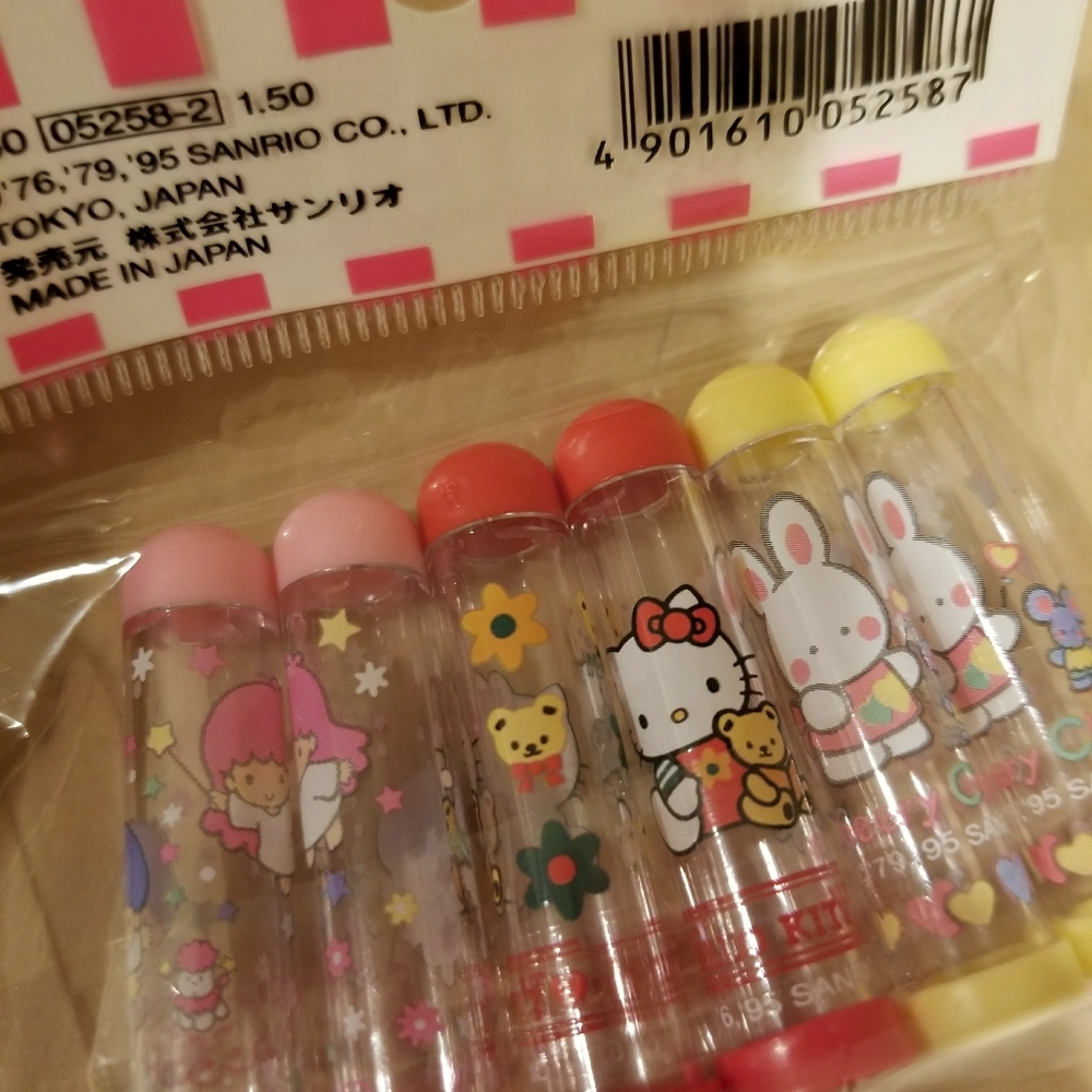 Sanrio vintage assorted pencil caps - Picture 2 of 4